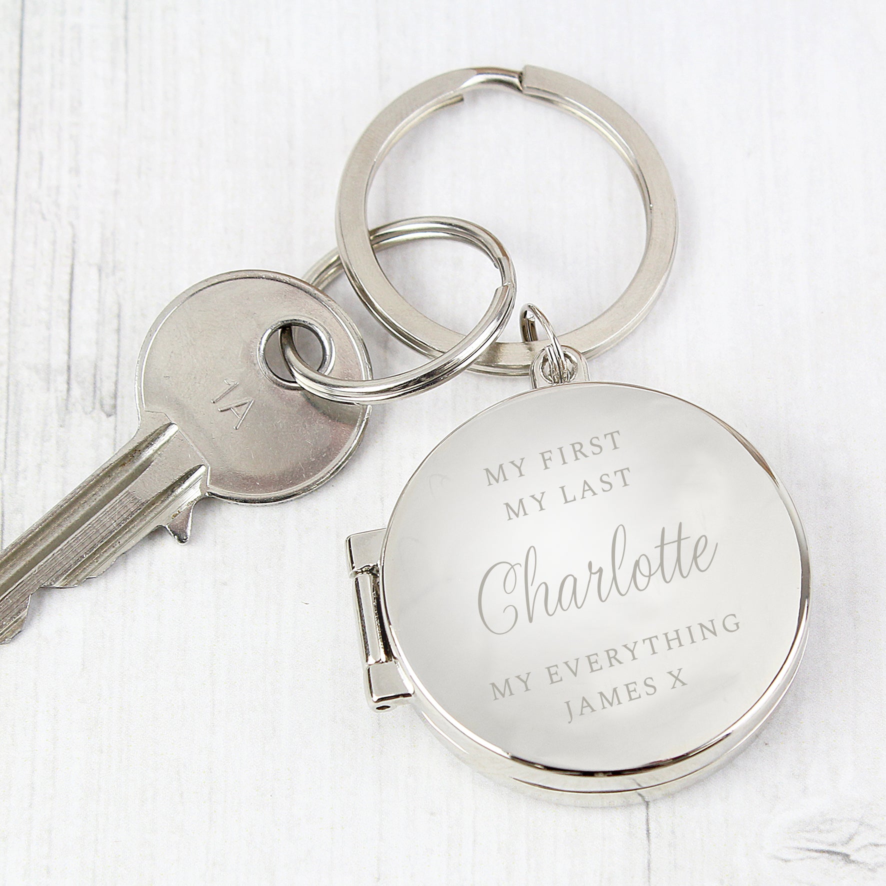 Personalised Classic Photo Keyring - gift & personalise