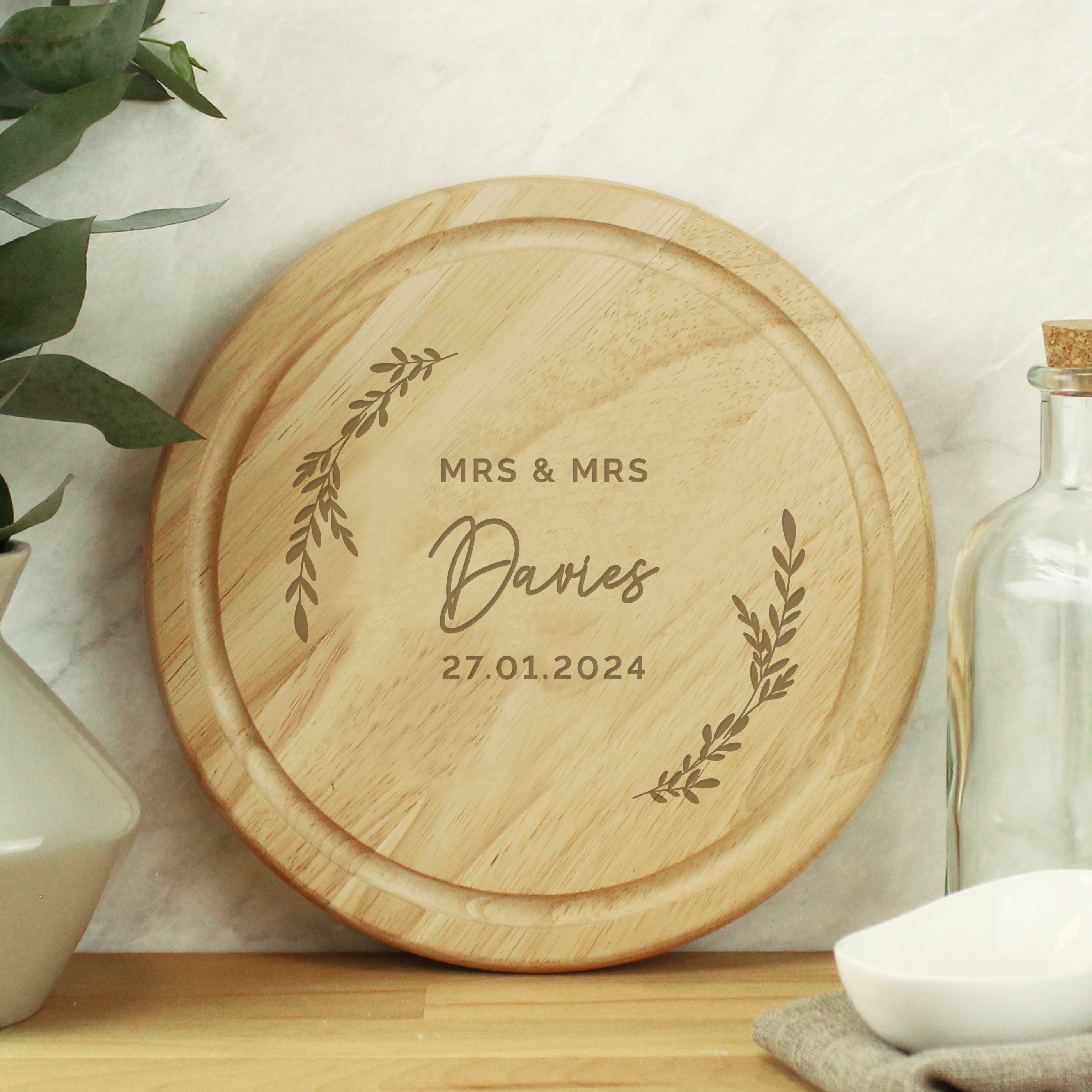 Personalised Laurel Round Wooden Chopping Board - gift & personalise