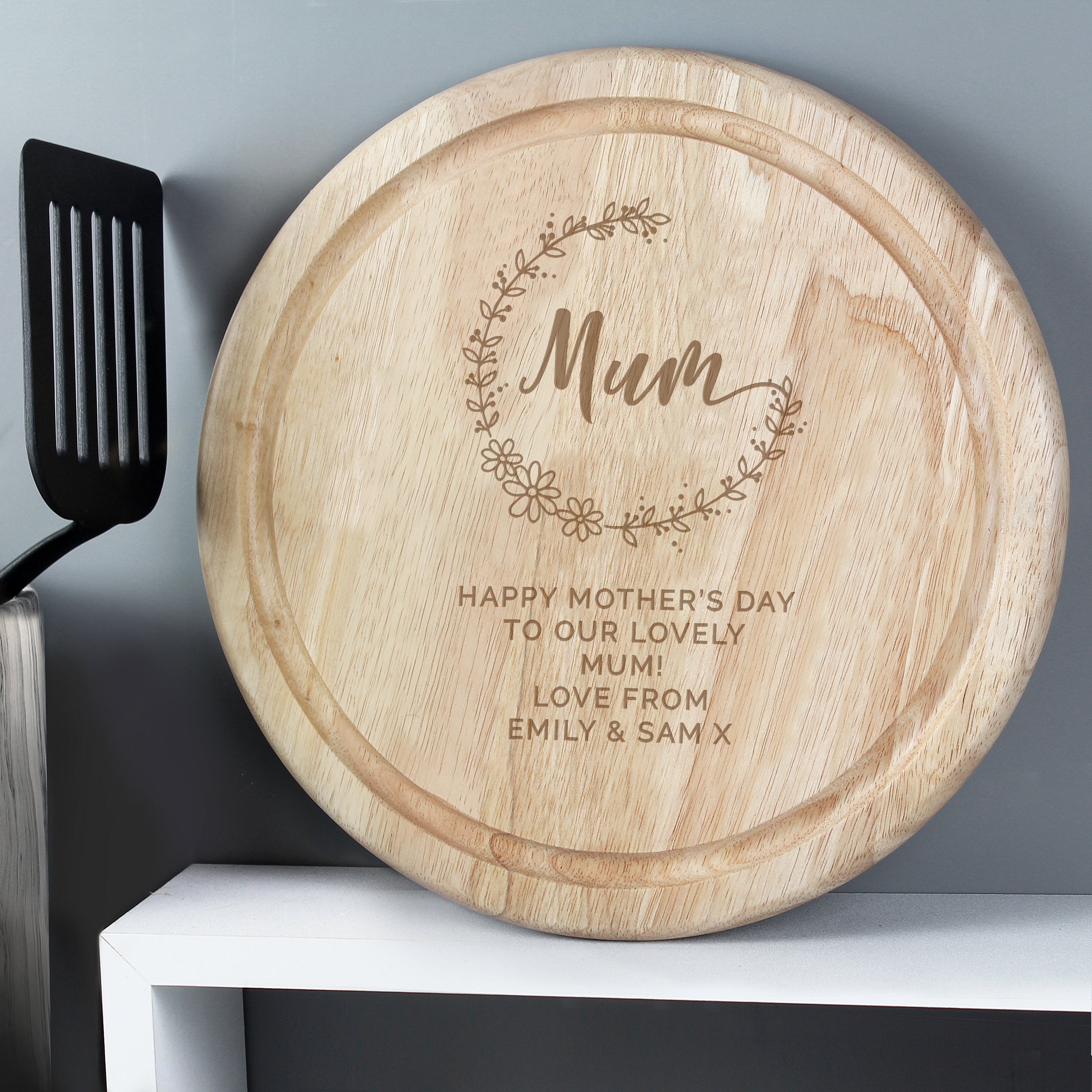 Personalised Mum Round Wooden Chopping Heart - gift & personalise